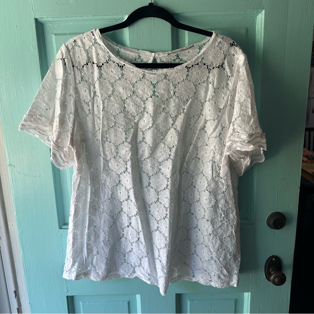 LOFT Plus White Lace Top - 18